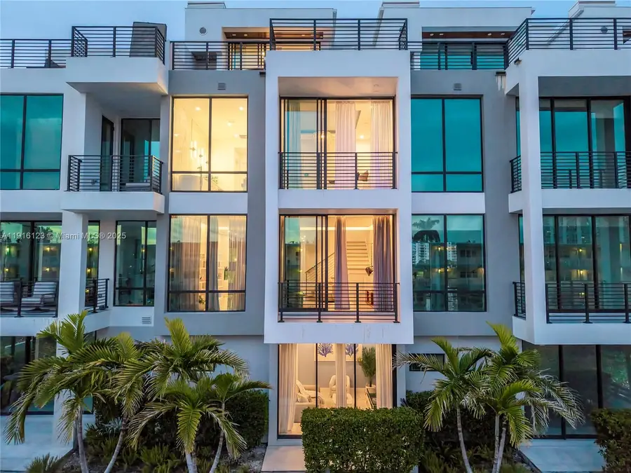 4098 NE 167 St #9, North Miami Beach, FL 33160 - Image #2