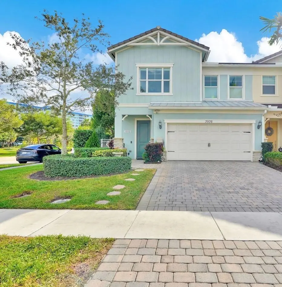 3936 Mahogany Ln, Hollywood, FL 33021 - Image #1