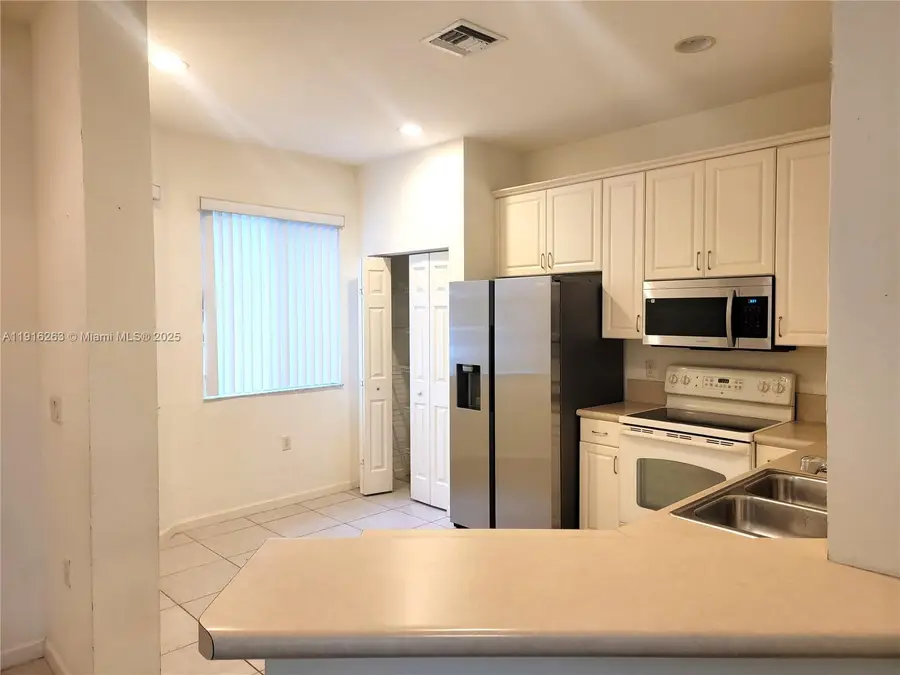 2513 SW Stockbridge Sq Sw, Vero Beach, FL 32962 - Image #3