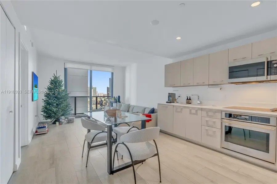 55 SW 9th St #2610, Miami, FL 33130 - Image #2