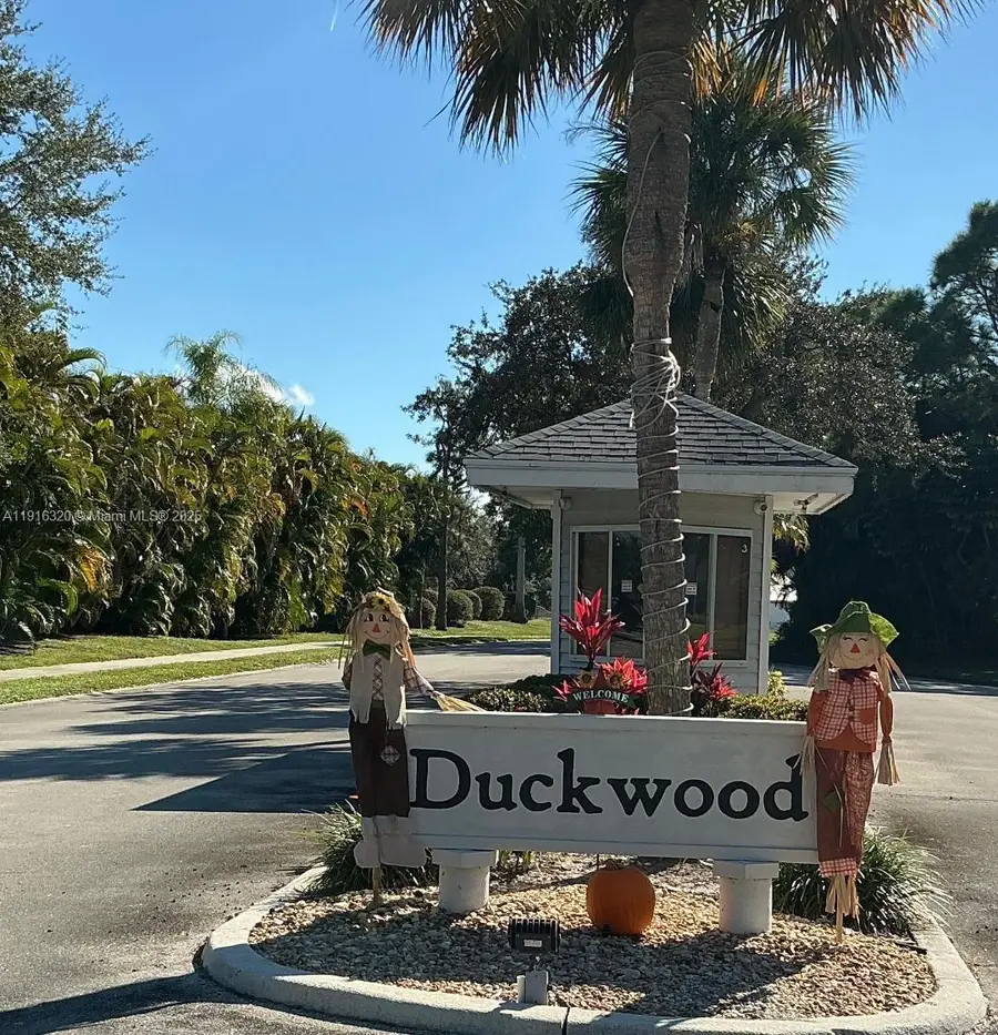 6910 SE Lillian Ct, Stuart, FL 34997 - Image #3