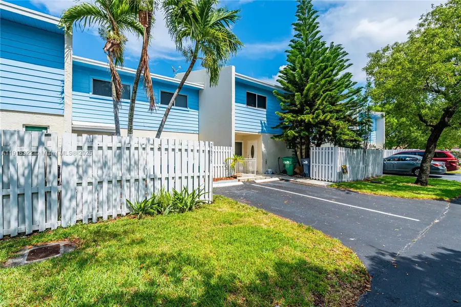 22315 SW 103rd Ave, Cutler Bay, FL 33190 - Image #2