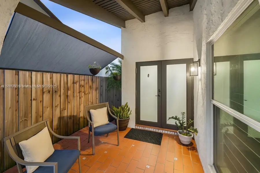 3250 SW 116th Pl, Miami, FL 33165 - Image #2