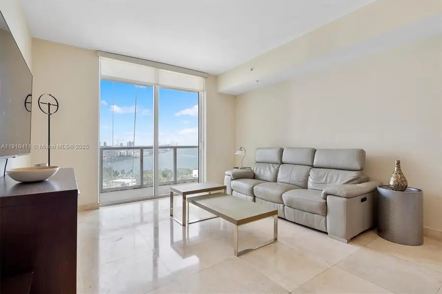 253 NE 2nd St #1803, Miami, FL 33132 - Image #2