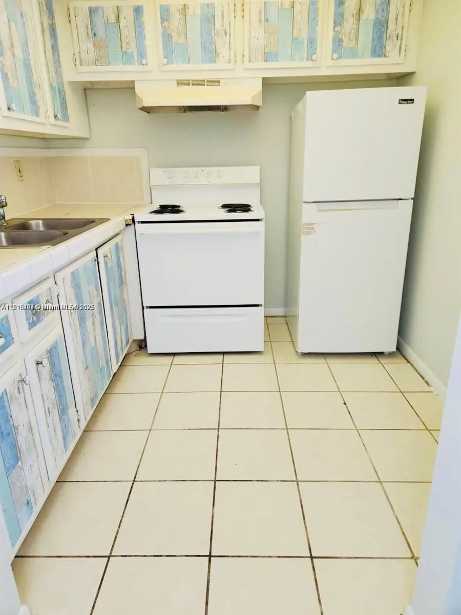 119 Salisbury #E, West Palm Beach, FL 33417 - Image #1