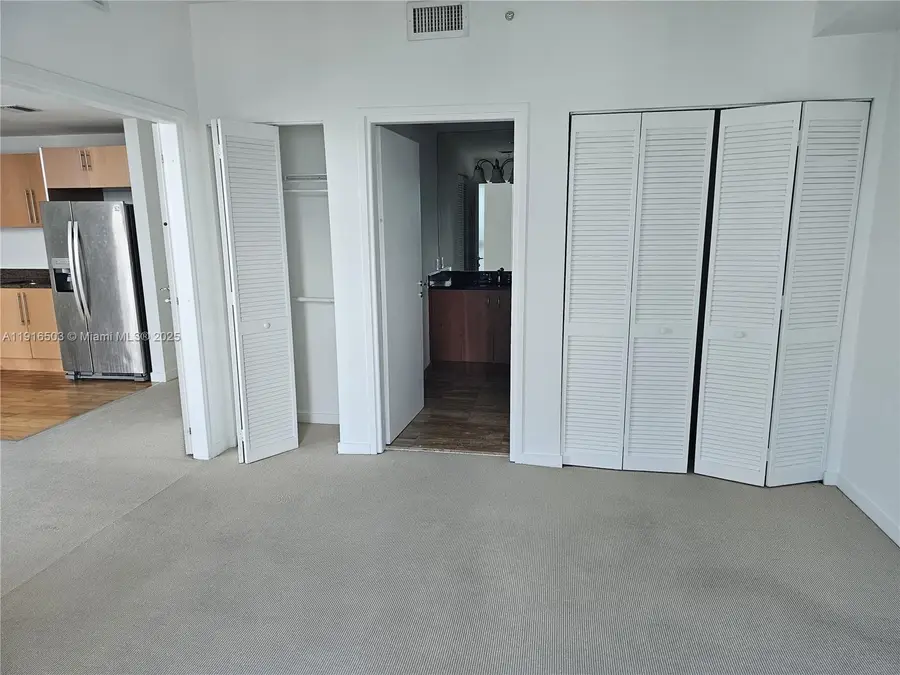 300 South Biscayne Blvd #3209, Miami, FL 33131 - Image #3