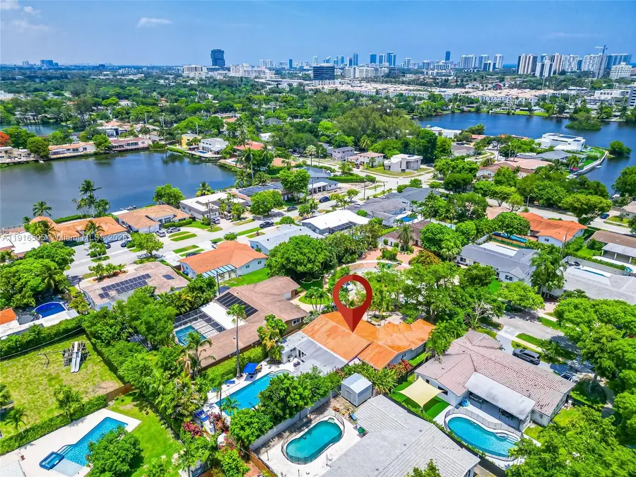 19694 NE 23rd Ct, Miami, FL 33180 - Image #2