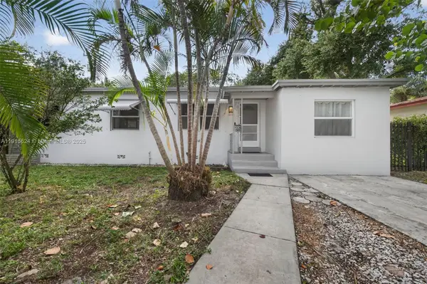 1690 NE 161st St, North Miami Beach, FL 33162