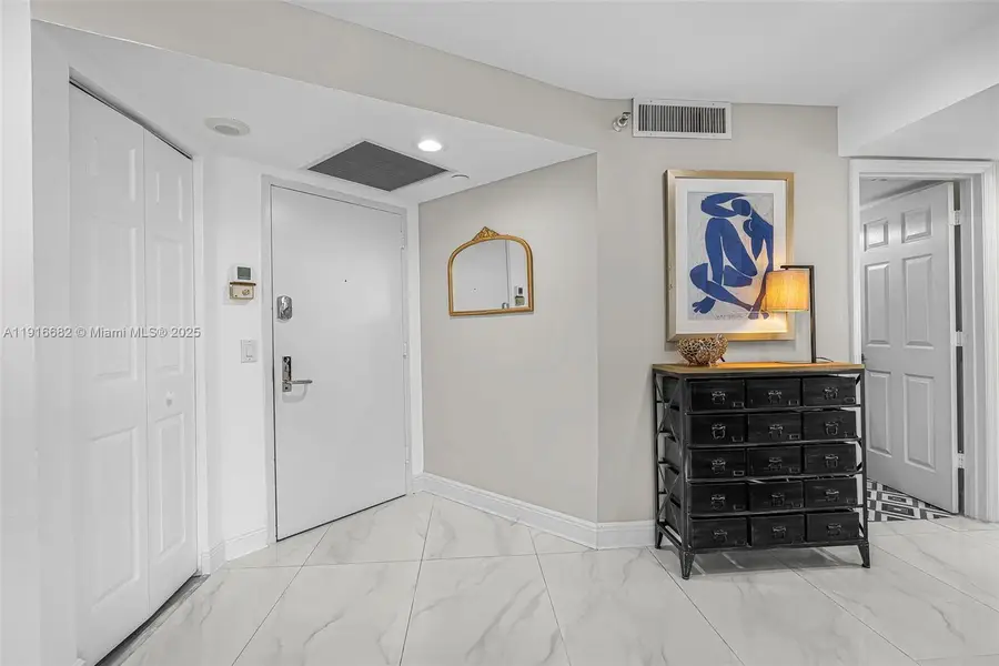 3500 Mystic Pointe Dr #604, Aventura, FL 33180 - Image #2