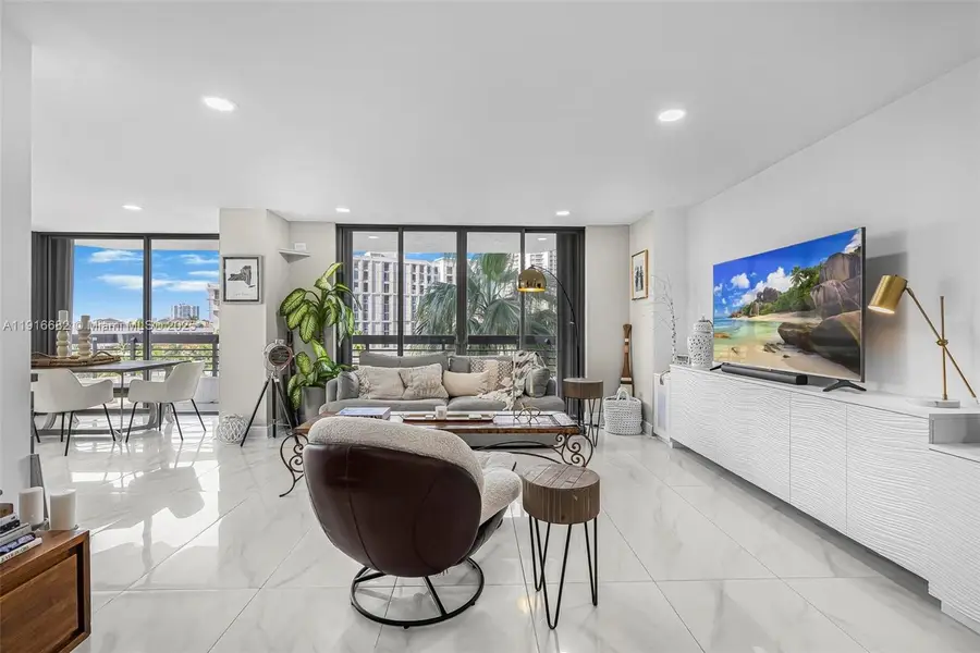 3500 Mystic Pointe Dr #604, Aventura, FL 33180 - Image #3