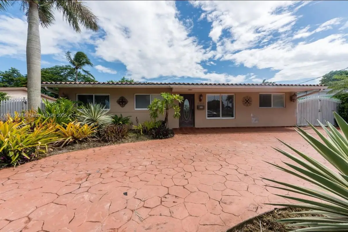 10260 SW 48th St, Miami, FL 33165 - Image #1