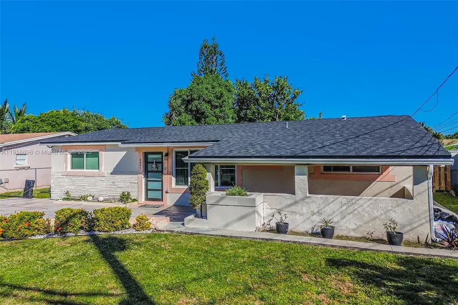 6431 SW 19th St, North Lauderdale, FL 33068 - Image #2