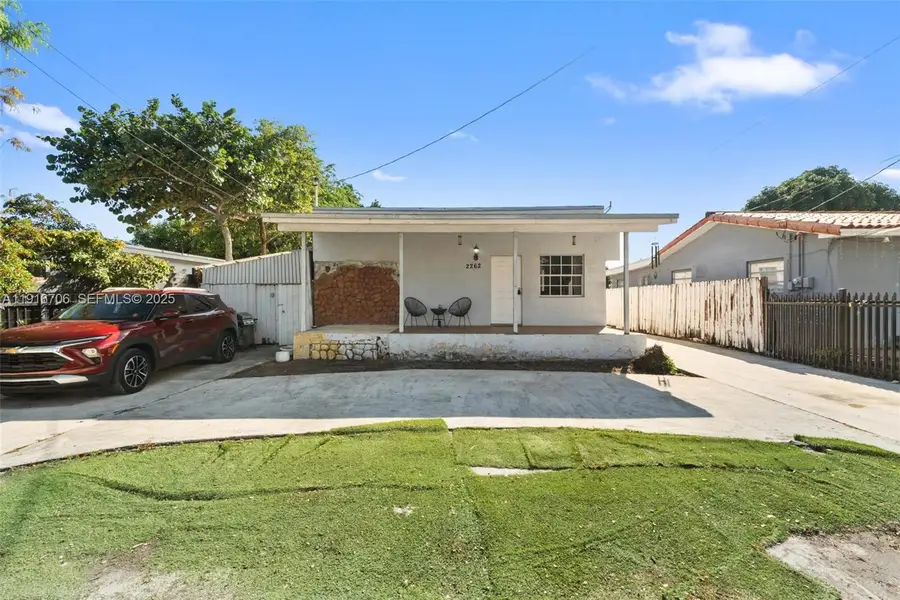 2262 NW 4th St, Miami, FL 33125 - Image #2
