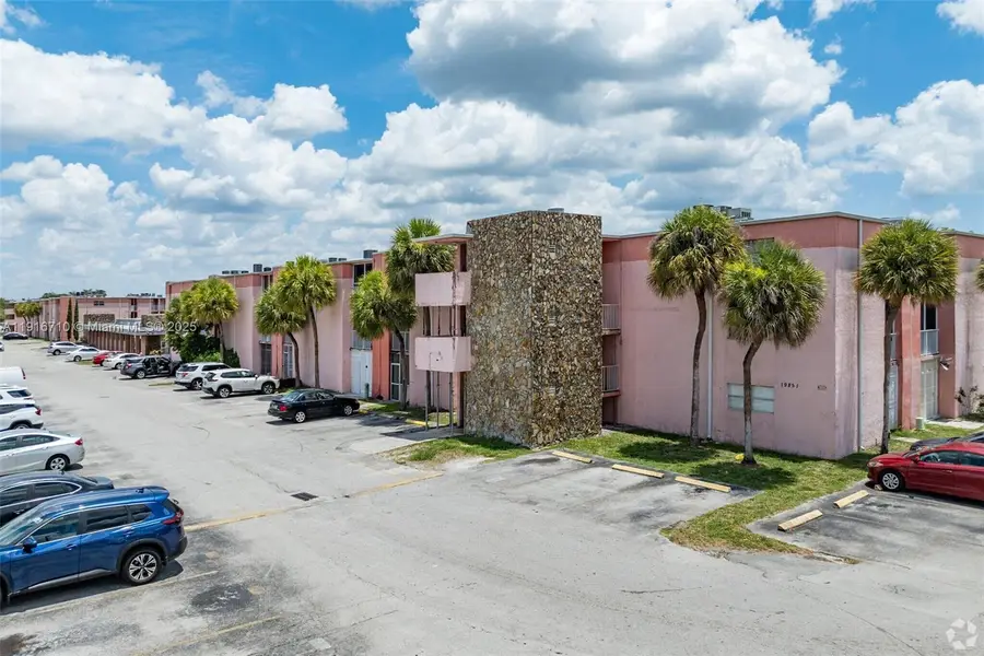 19825 SW 114th Ave #323, Miami, FL 33157 - Image #2