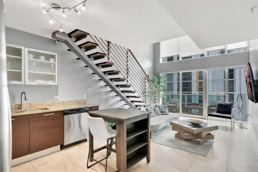 41 SE 5th St #1212, Miami, FL 33131 - Image #3