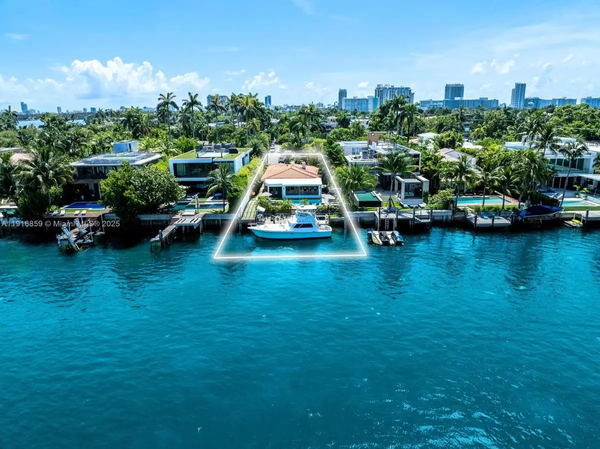 460 W Dilido Dr, Miami Beach, FL 33139 - Image #1