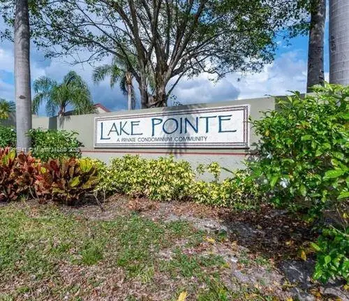 212 Lake Pointe Dr #112, Oakland Park, FL 33309