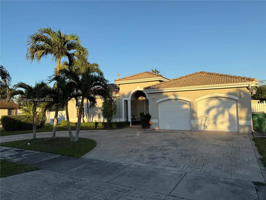 16605 SW 103rd Ct, Miami, FL 33157 - Image #2