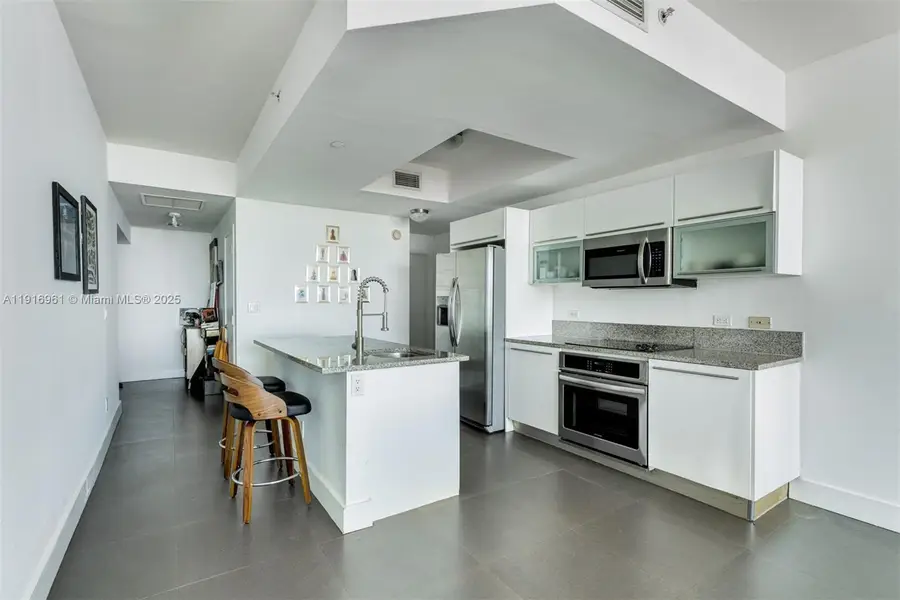 888 Biscayne Blvd #1704, Miami, FL 33132 - Image #2