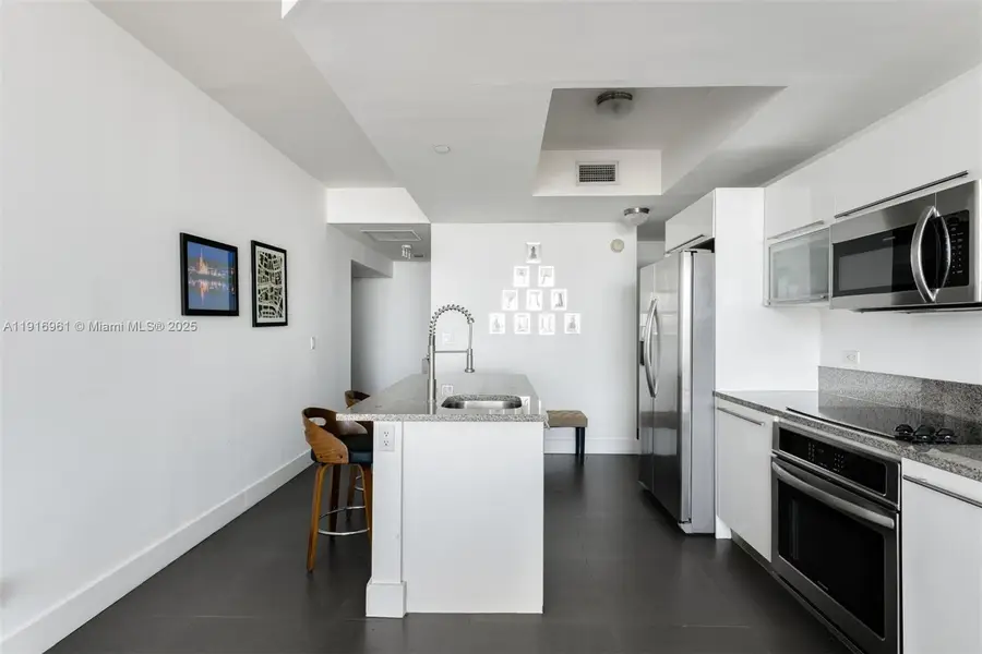 888 Biscayne Blvd #1704, Miami, FL 33132 - Image #3