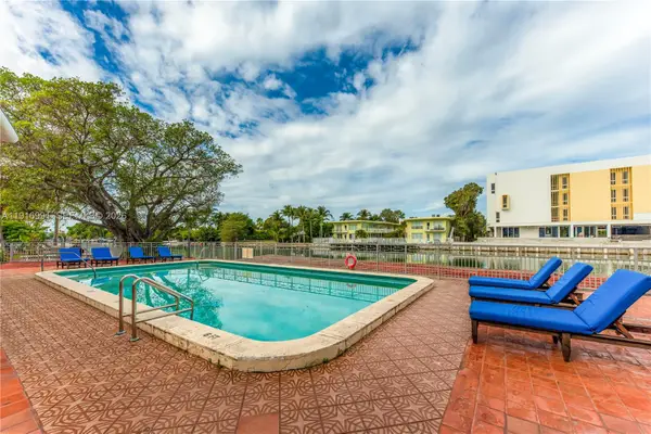 1255 Marseille Dr #125, Miami Beach, FL 33141