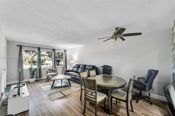 8405 NW 61st St #D207, Tamarac, FL 33321