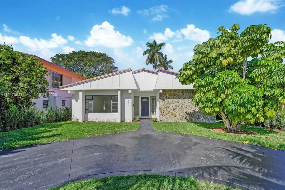 917 Surfside Blvd, Surfside, FL 33154 - Image #1