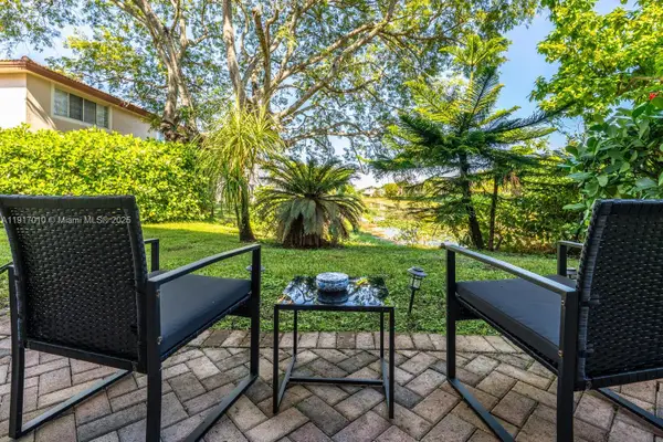 8945 NW 38th Dr #17, Coral Springs, FL 33065