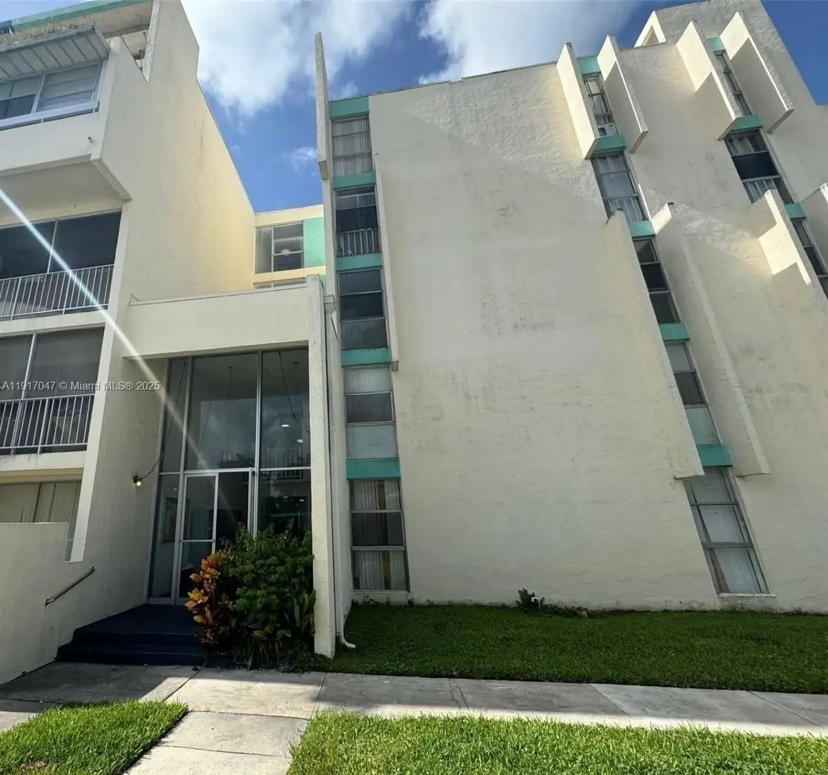 Address Withheld By Seller, Lauderhill, FL 33313 - Image #1