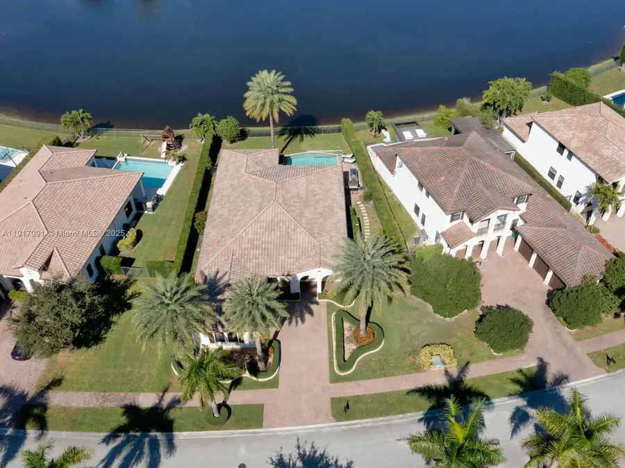 8343 NW 28th St, Cooper City, FL 33024 - Image #2