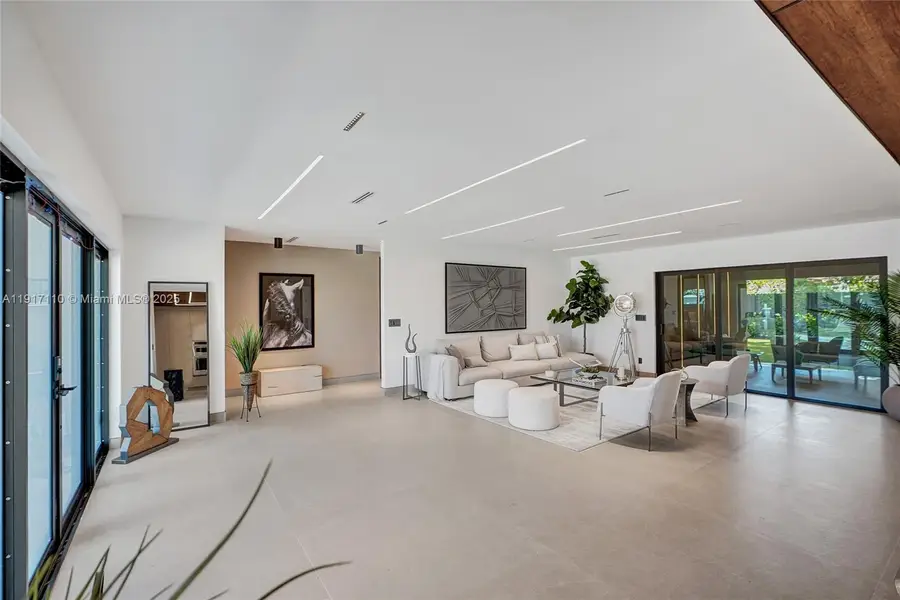 1970 NE 188th St, North Miami Beach, FL 33179 - Image #3