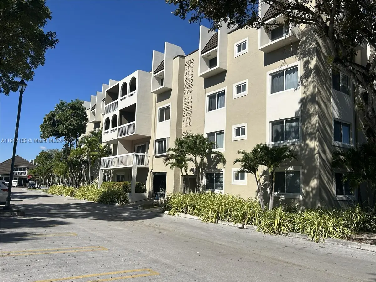 7701 Camino Real #A-419, Miami, FL 33143 - Image #1