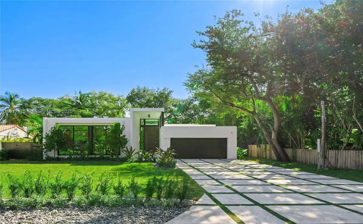 1002 NE 117th St, Biscayne Park, FL 33161 - Image #1