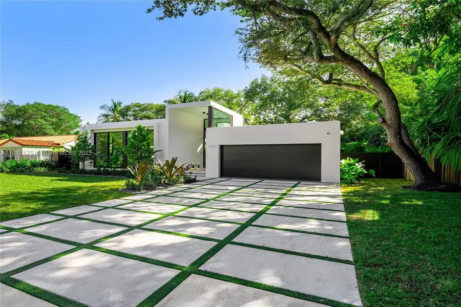 1002 NE 117th St, Biscayne Park, FL 33161 - Image #3