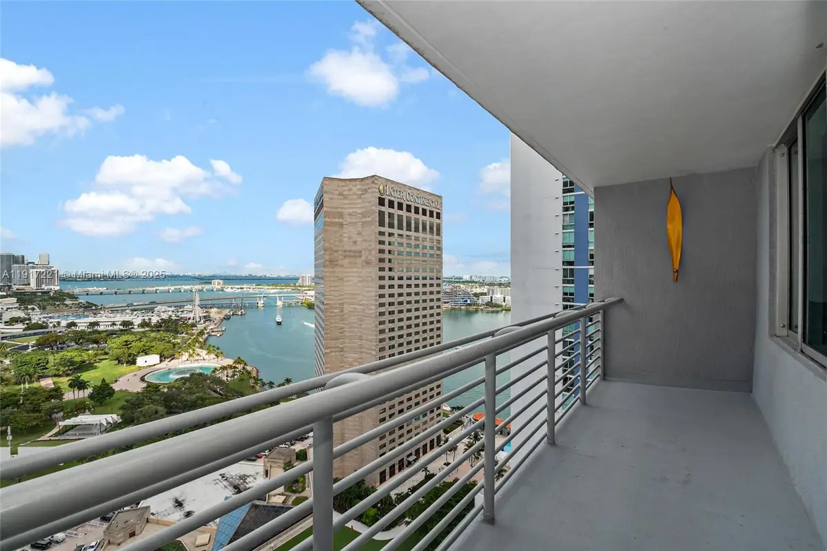 325 S Biscayne Blvd #2918, Miami, FL 33131 - Image #1