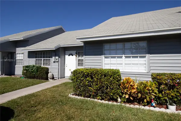 7131 Tam Oshanter Blvd, North Lauderdale, FL 33068