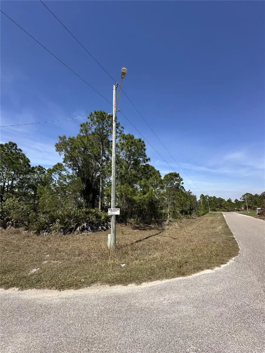 2900 33rd St W, Lehigh Acres, FL 33971 - Image #2