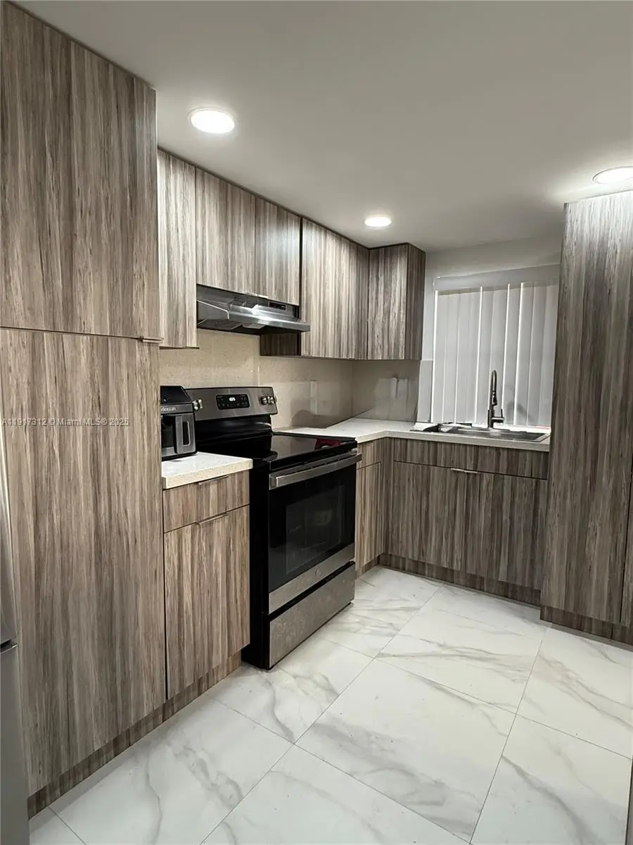 4850 SW 63rd Ter #312, Davie, FL 33314 - Image #3