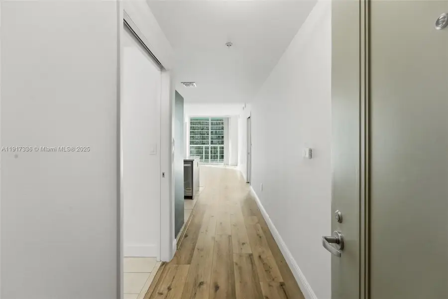 1900 N Bayshore Dr #4109, Miami, FL 33132 - Image #2