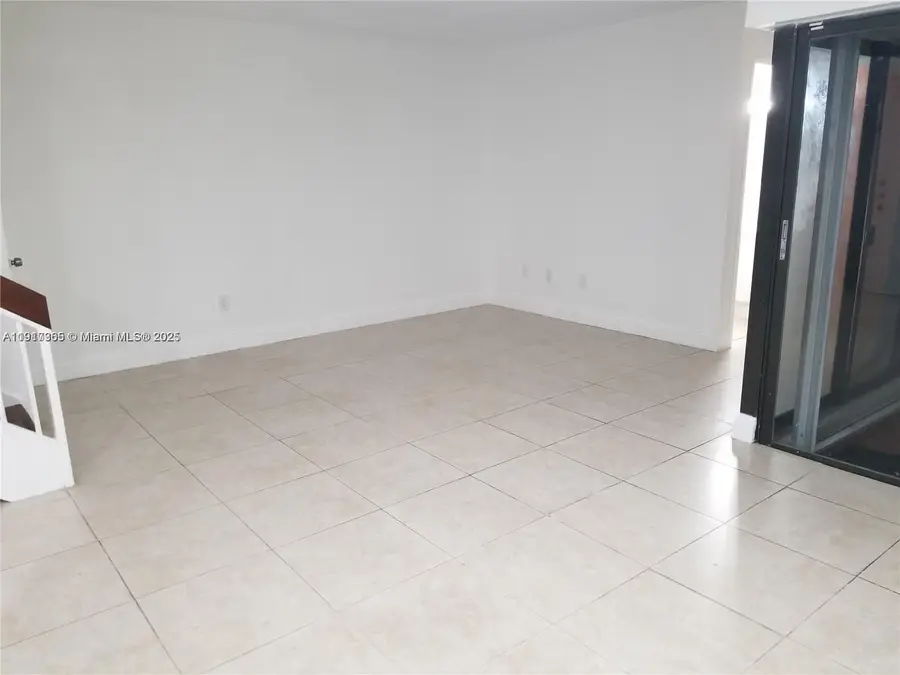9721 NW 5 Lane, Miami, FL 33172 - Image #3