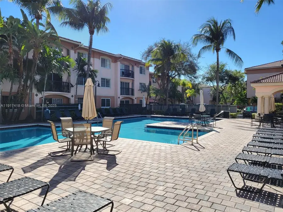 2015 SE 10th Ave #130, Fort Lauderdale, FL 33316 - Image #3