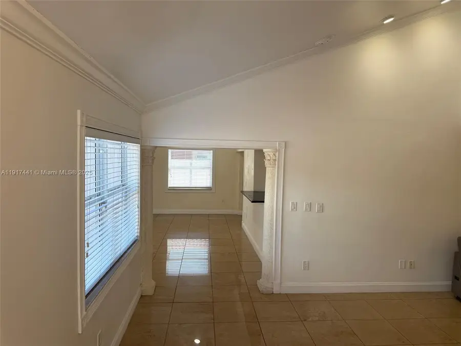 765 SW 101st Ct Cir, Miami, FL 33174 - Image #3