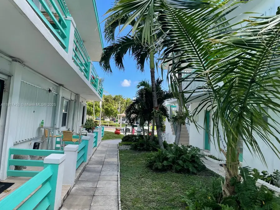 6490 Collins Ave #5, Miami Beach, FL 33141 - Image #2