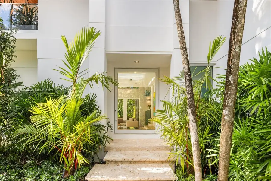 7150 W Lago Dr, Coral Gables, FL 33143 - Image #3