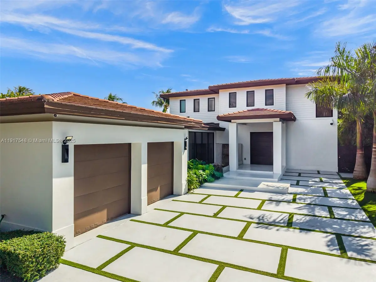 710 S Shore Dr, Miami Beach, FL 33141 - Image #1