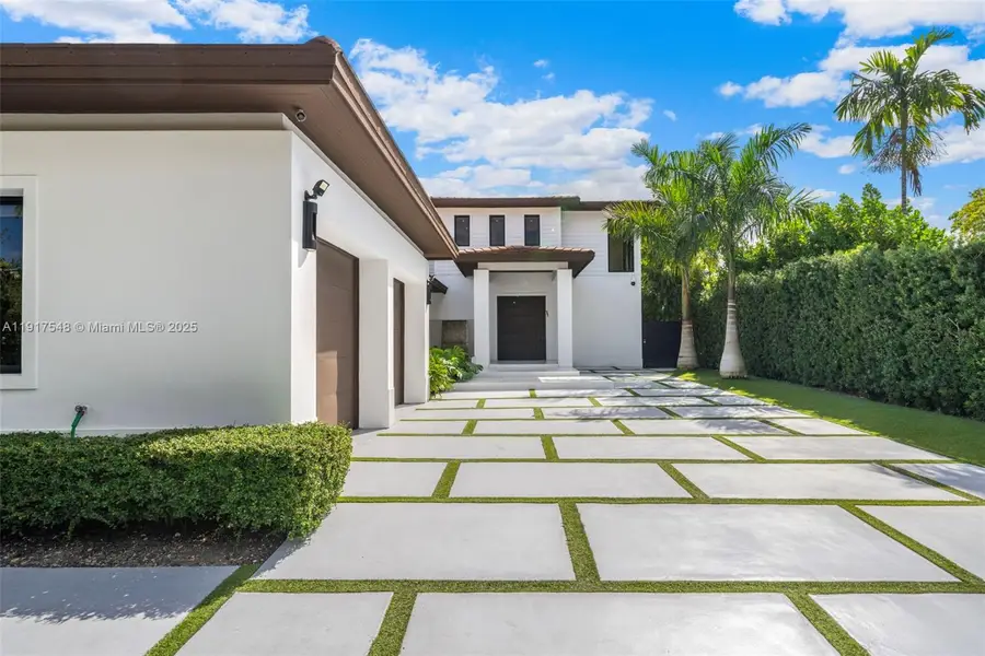 710 S Shore Dr, Miami Beach, FL 33141 - Image #2