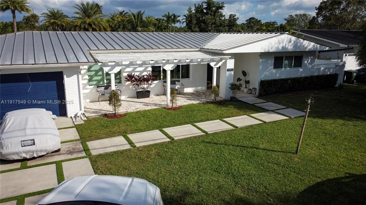 5955 SW 64th Ave, South Miami, FL 33143 - Image #1