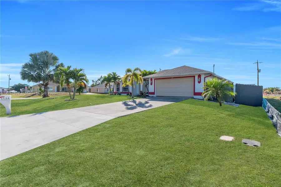 1124 Ne 15th St, Cape Coral, FL 33909 - Image #3
