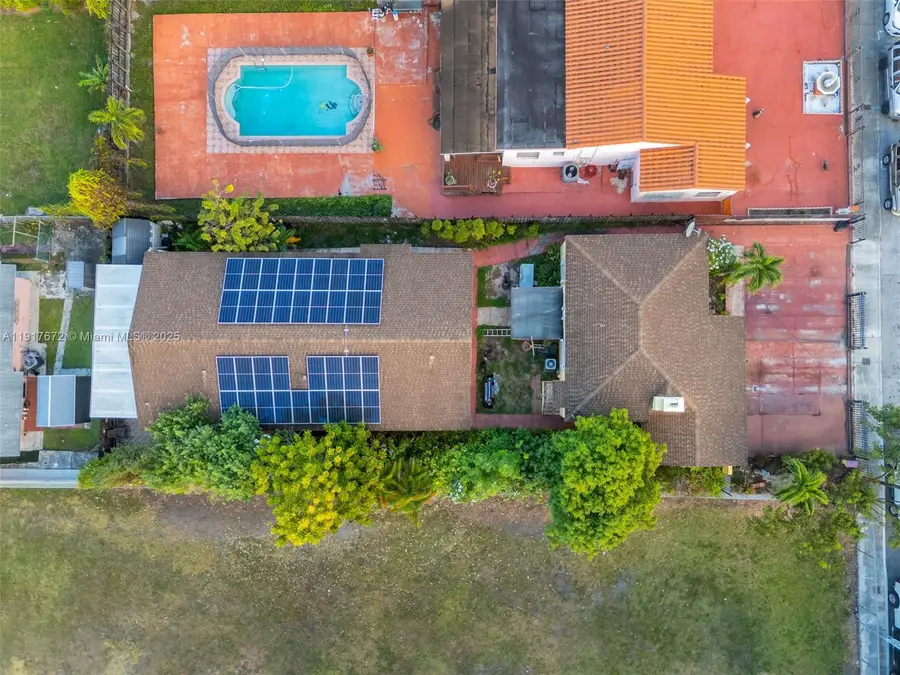 2029 NW 5th St, Miami, FL 33125 - Image #2