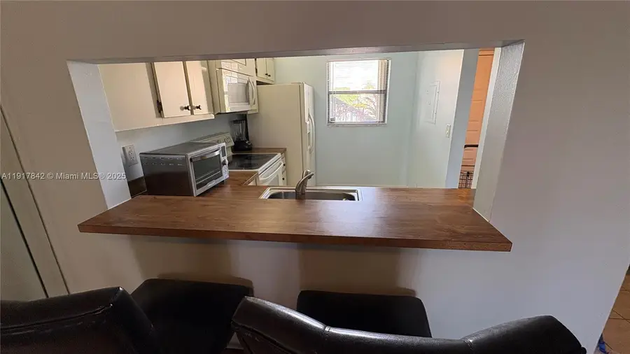 7118 Golf Colony Ct #103, Lake Worth, FL 33467 - Image #3